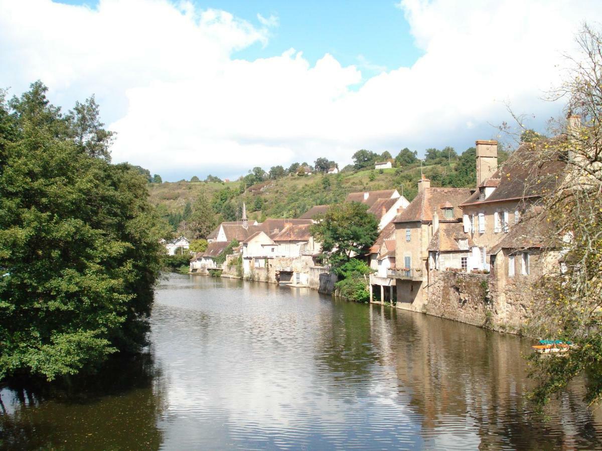 Hérisson Saint Sauveur Bed & Breakfast エクステリア 写真