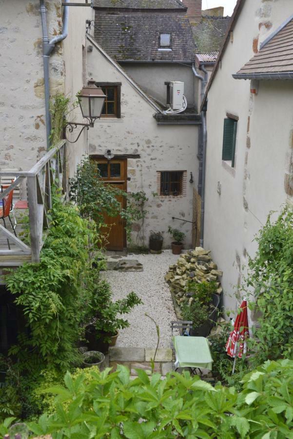 Hérisson Saint Sauveur Bed & Breakfast エクステリア 写真