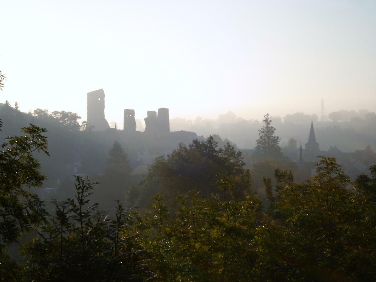 Hérisson Saint Sauveur Bed & Breakfast エクステリア 写真
